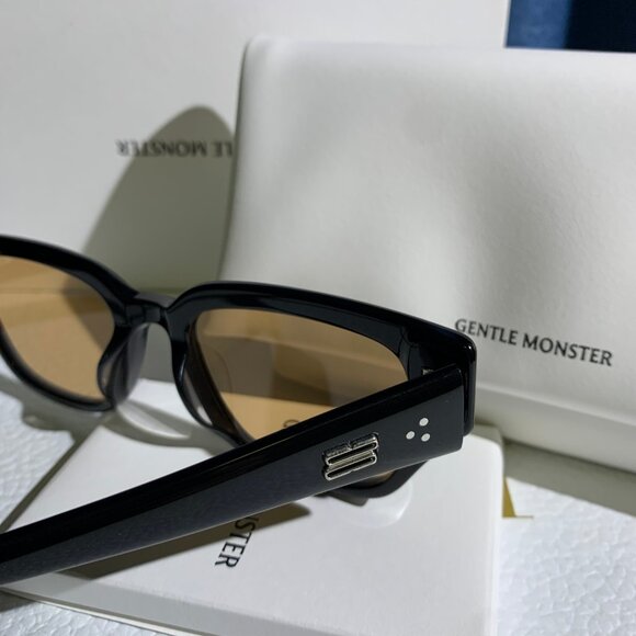 GENTLE MONSTER “NABI” Sunglasses – Black Frame / Brown Lens - Picture 4 of 8